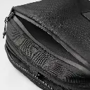 BND946_lifestyle_3.webp